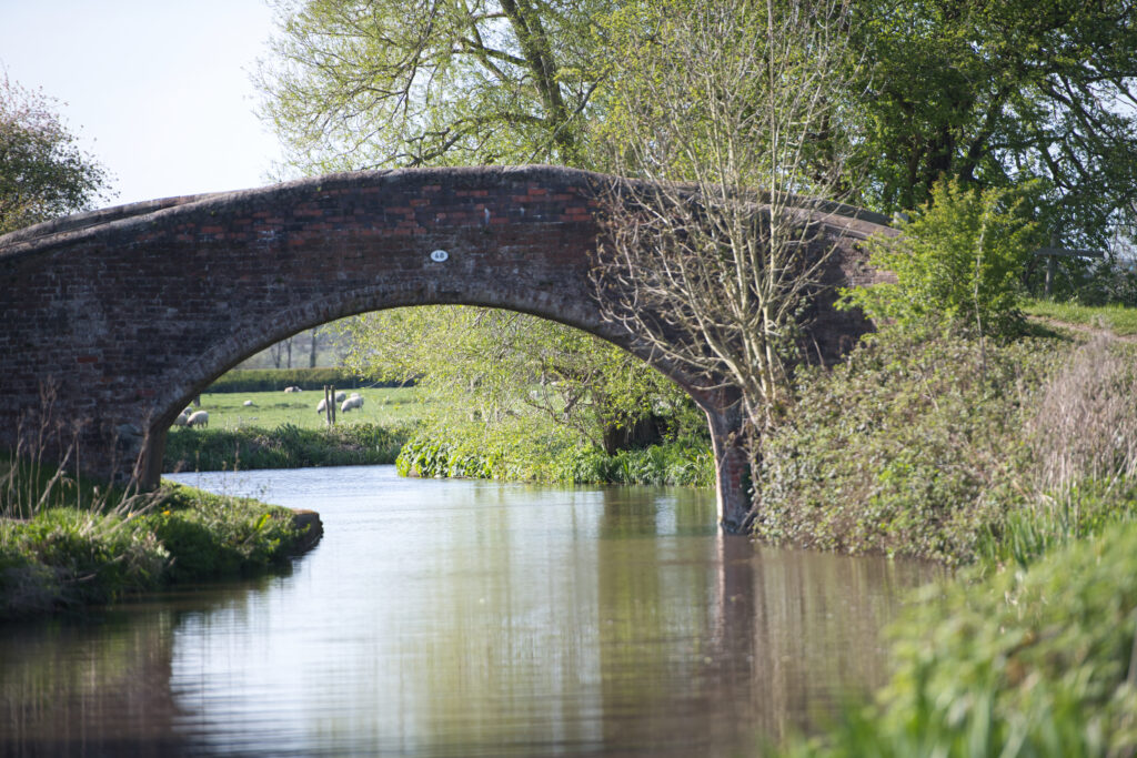Why England’s Canals Invite You to Slow Down